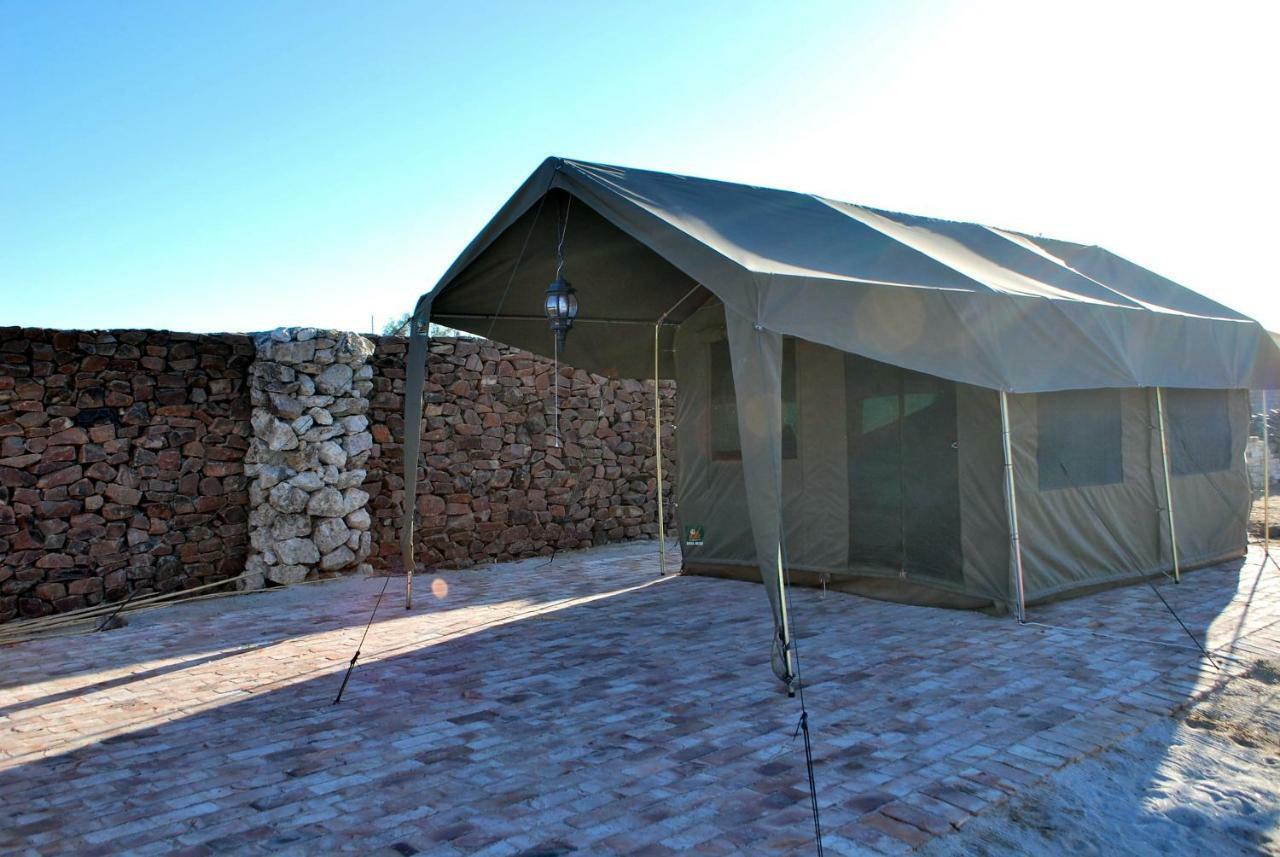 Brandberg Rest Camp Hotell Uis Eksteriør bilde
